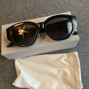 Dezi Charge It Sunglasses